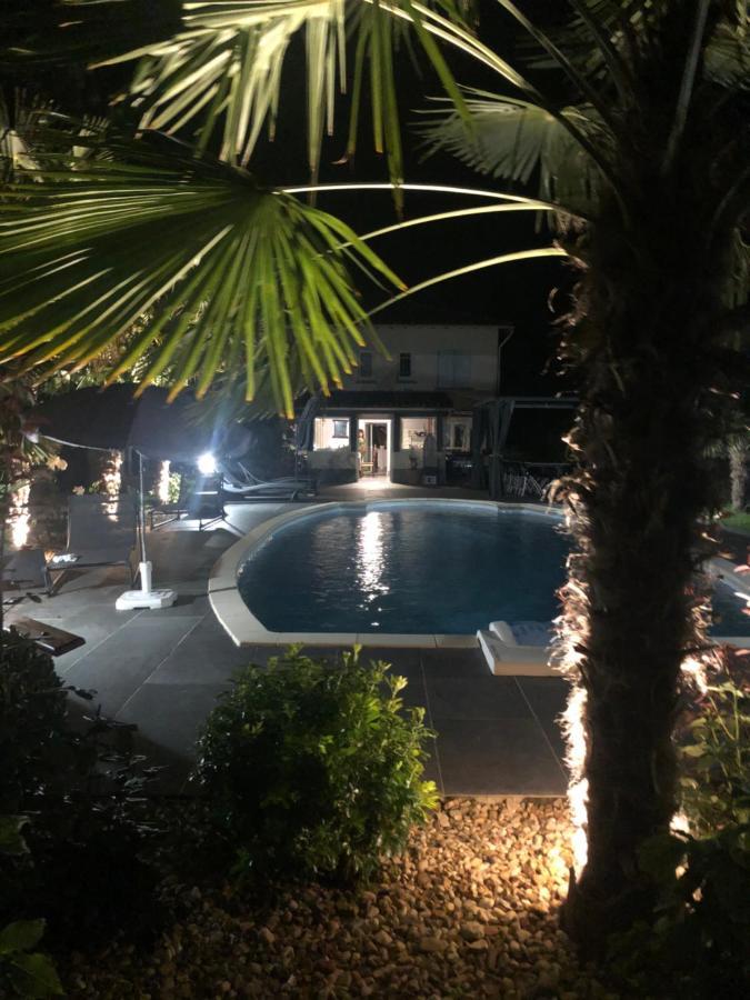 Villa Bergerac Avec Piscine Exterior photo